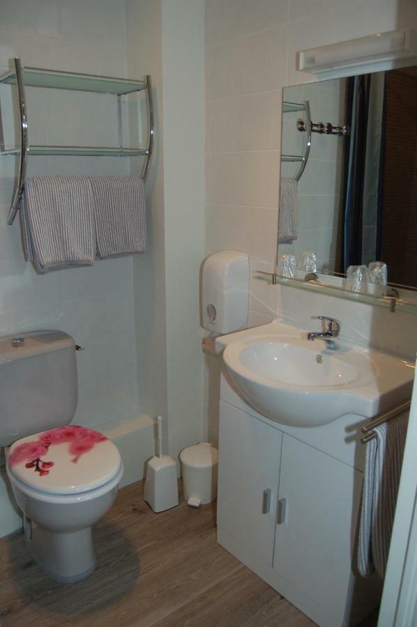 Le Relais Des Primeurs Logis Hotel Taulé Esterno foto