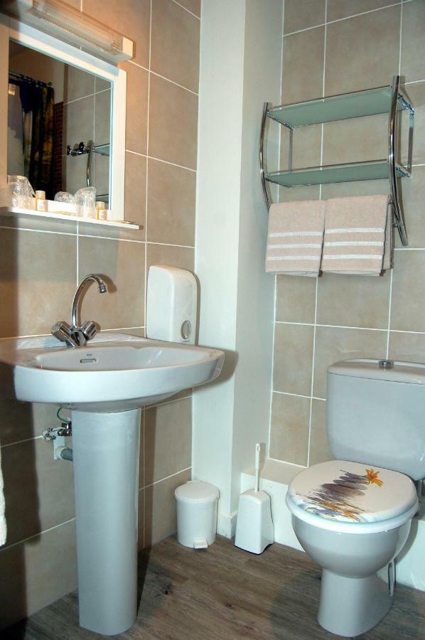 Le Relais Des Primeurs Logis Hotel Taulé Esterno foto